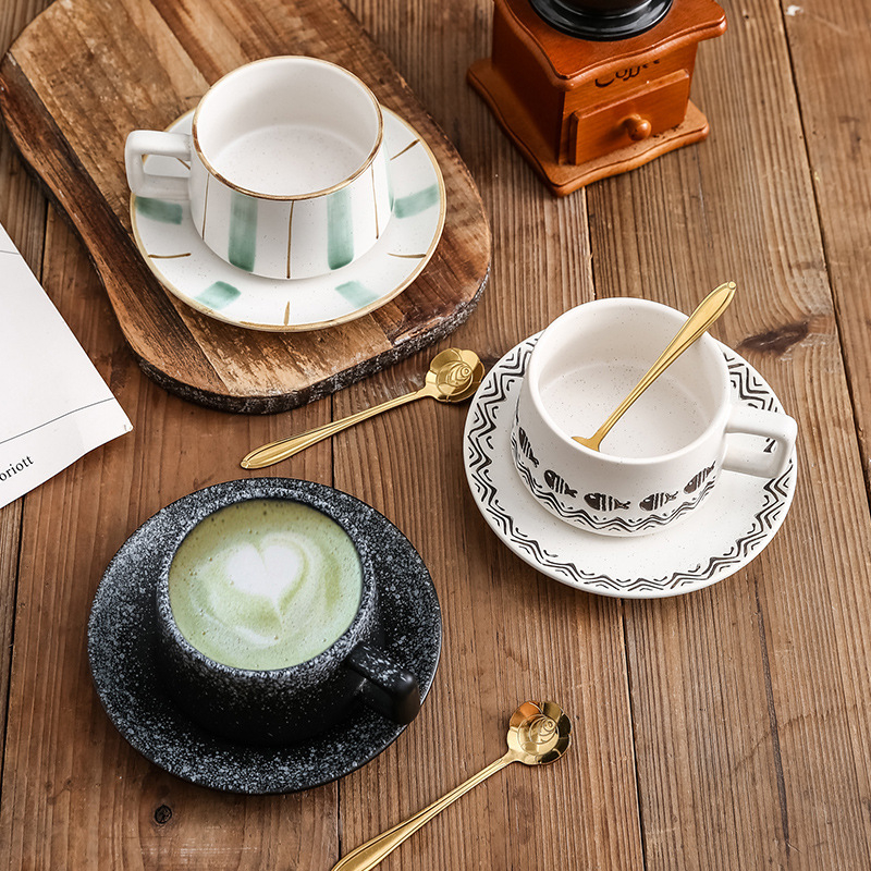 Ceașcă de cafea ceramică în stil japonez cu farfuriu - set