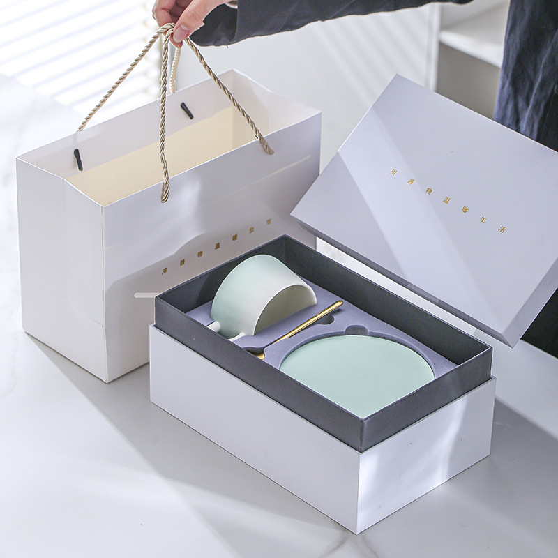 Set de cești ceramice pentru cafea cu linguriță – minimalist, pentru uz casnic, accesoriu elegant pentru ceaiul de după-amiază