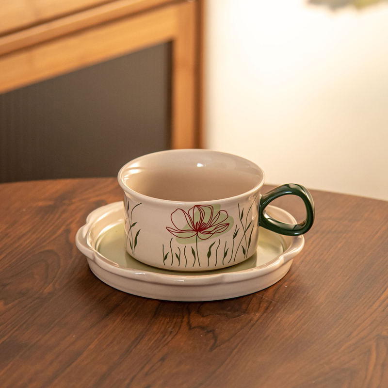 Set ceramic cu ceașcă de cafea și farfurioară, în stil retro - ambalaj cadou