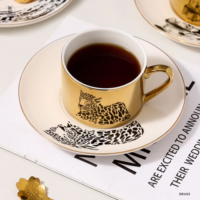 Set ceramic de cafea cu farfurioară, model creativ personalizabil, finisaj electroplatat, lux ușor, cadou