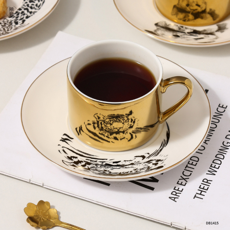 Set ceramic de cafea cu farfurioară, model creativ personalizabil, finisaj electroplatat, lux ușor, cadou
