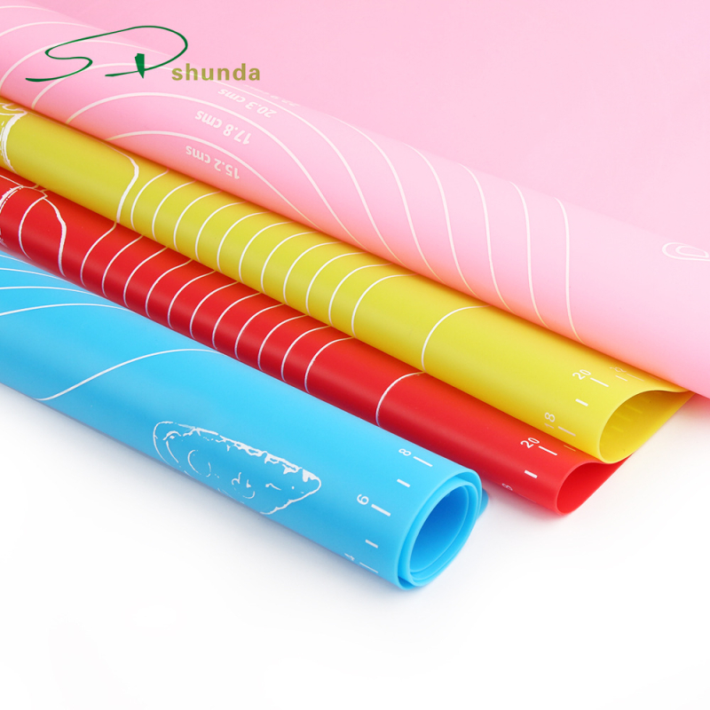 Placă de aluat din silicon alimentar, 70×70 cm, suprafață antiaderentă pentru întindere și frământare, cu grosime mărită