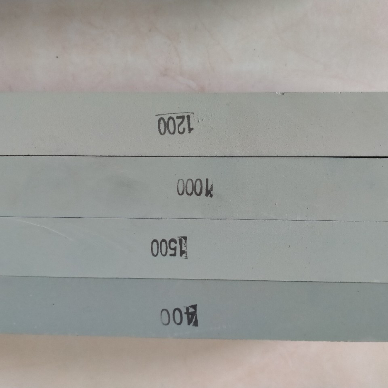 Piatră profesională de ascuțit din siliciu-carbide verde pentru uz casnic, piatră de ulei pentru cuțite de bucătărie, lustruire ultrafină, dimensiuni 150×20×10 mm