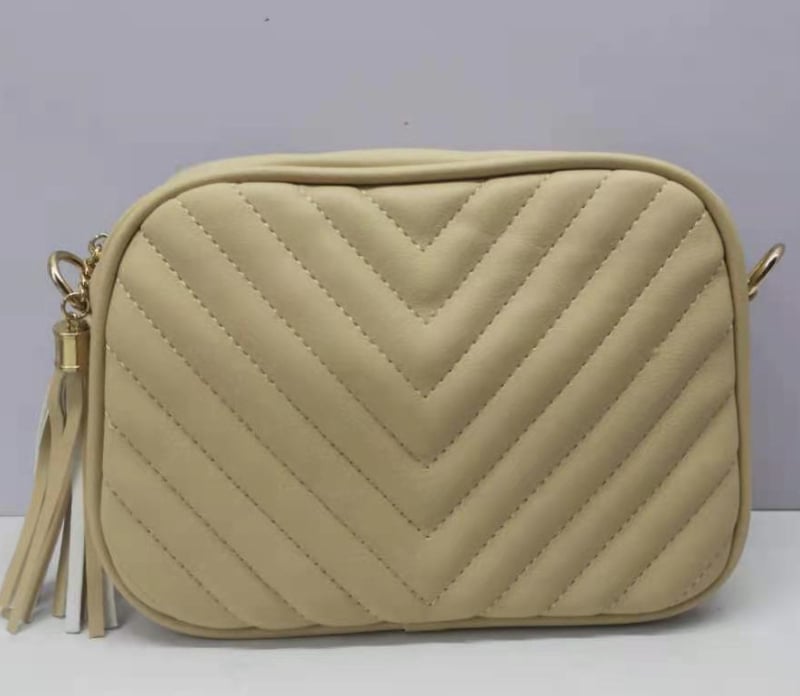 Ženska crossbody torba s lancem, izvezenim resicama, PU materijal, mali kvadratni oblik