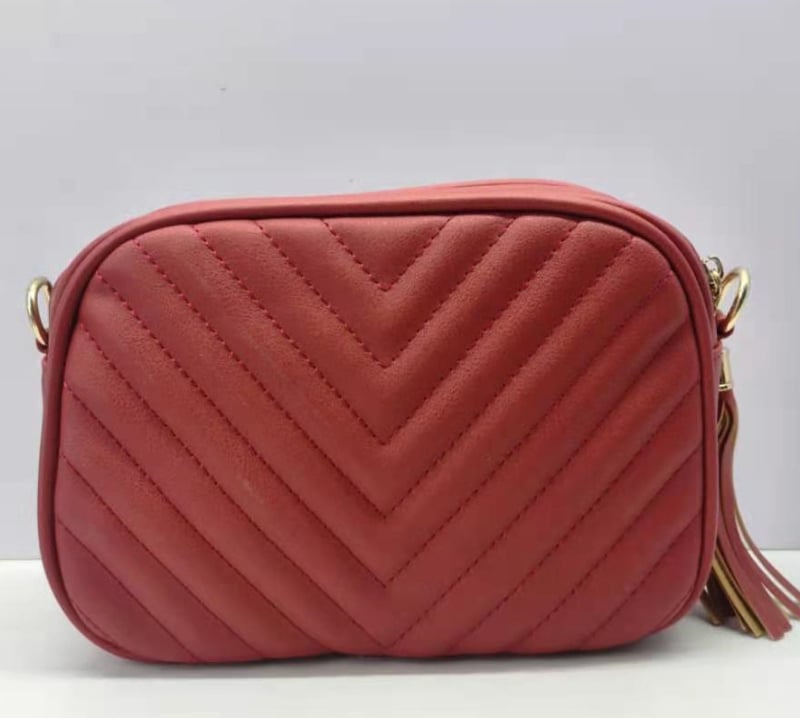 Ženska crossbody torba s lancem, izvezenim resicama, PU materijal, mali kvadratni oblik
