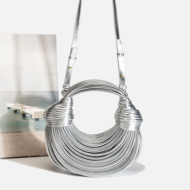 Ženska PU crossbody torba, ručno pleteni dumpling stil, srednja veličina, luksuzna svakodnevna torba, zlatna boja