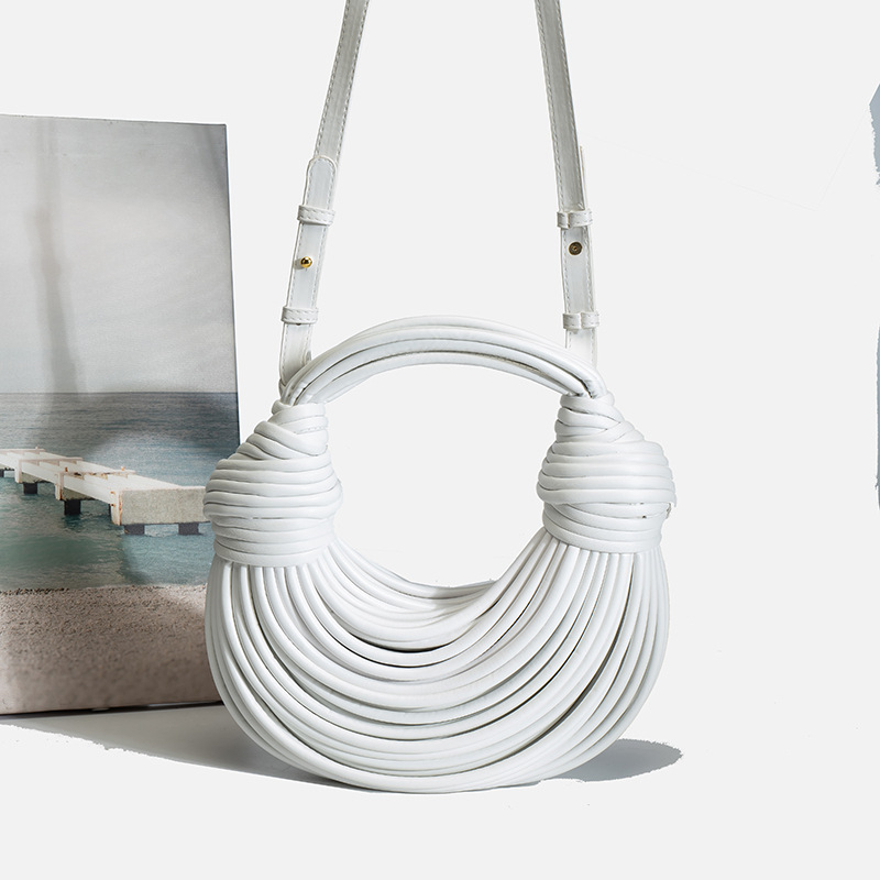 Ženska PU crossbody torba, ručno pleteni dumpling stil, srednja veličina, luksuzna svakodnevna torba, zlatna boja