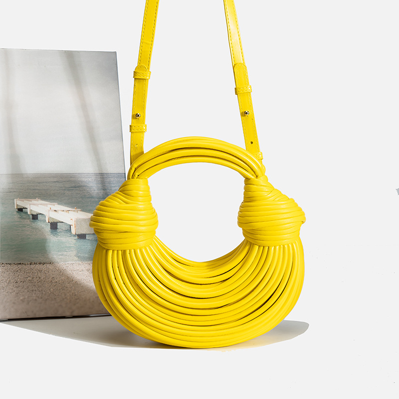 Ženska PU crossbody torba, ručno pleteni dumpling stil, srednja veličina, luksuzna svakodnevna torba, zlatna boja