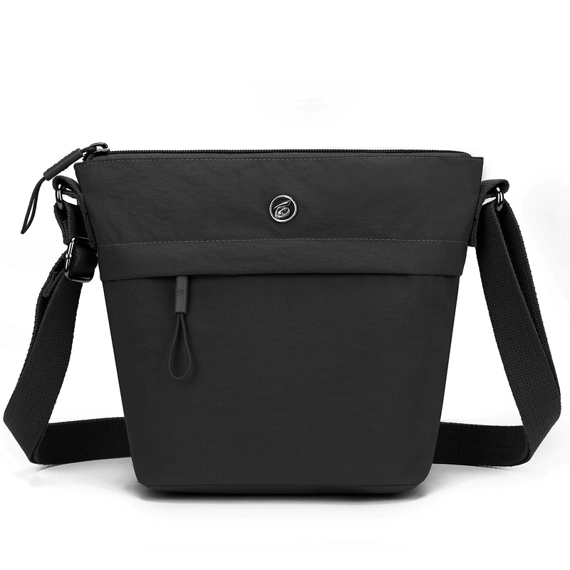 Ice Charm ženska nylon bucket torba za rame, mala, sa zatvaračem, gradski minimalistički stil