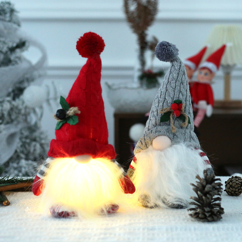 Păpușă luminoasă cu pălărie tricotată – Rudolph, decor de Crăciun, figurină de gnomă