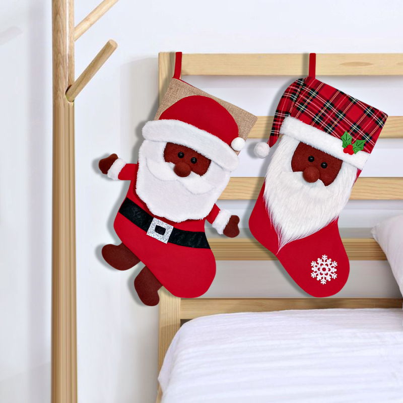 Ornament tricotat pentru șosete de Crăciun, păpușă bătrân cu fața închisă la culoare, pentru decorarea bradului și cadouri de petrecere