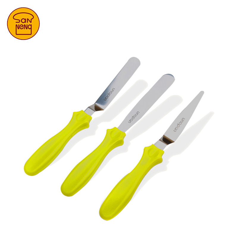 UN35211 Set de 3 spatule pentru netezirea cremei la torturi