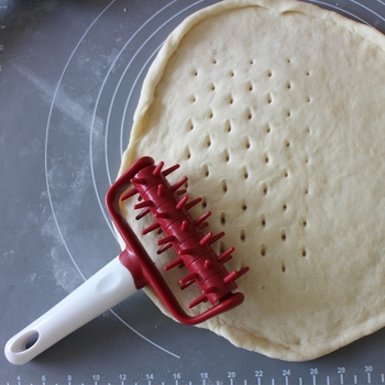 Set nou de unelte pentru cofetărie: rulou pentru pizza cu găuri de ventilație, rolă pentru aluat cu ace, rotiță pentru biscuiți cu ace