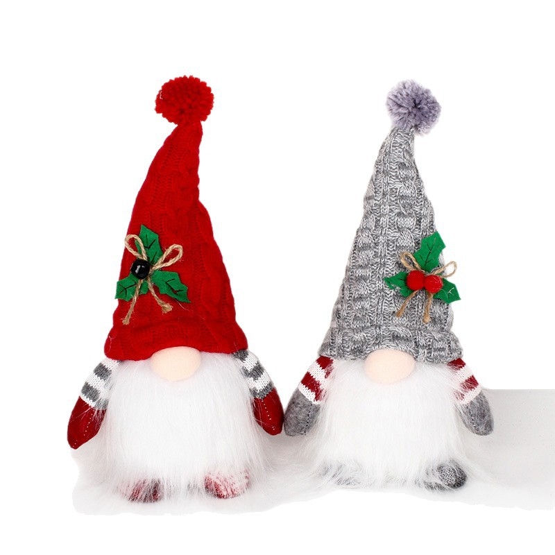 Ornament de Crăciun luminescent: gnom cu pălărie tricotată și păpușă Rudolph