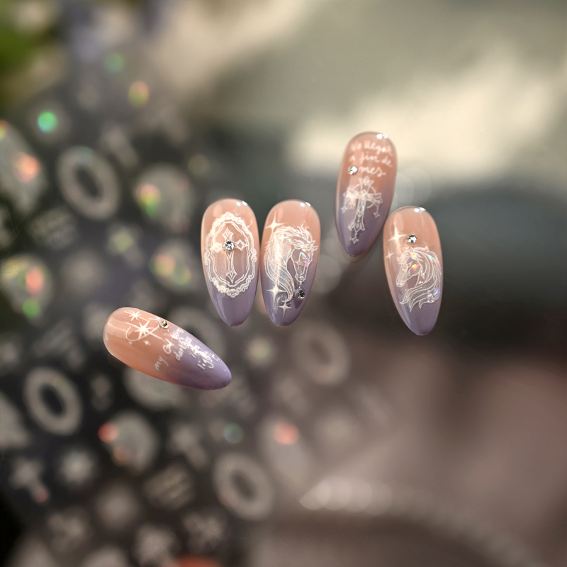 Nail art naljepnice s jednorogom, bijelim konjem i kromiranim srcima – M1367