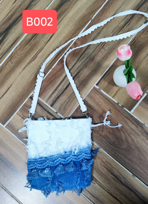 Tie-dye etničkog stila velika tote torba za žene, bijelo-plava s resicama, za rame ili crossbody, moderna i svestrana
