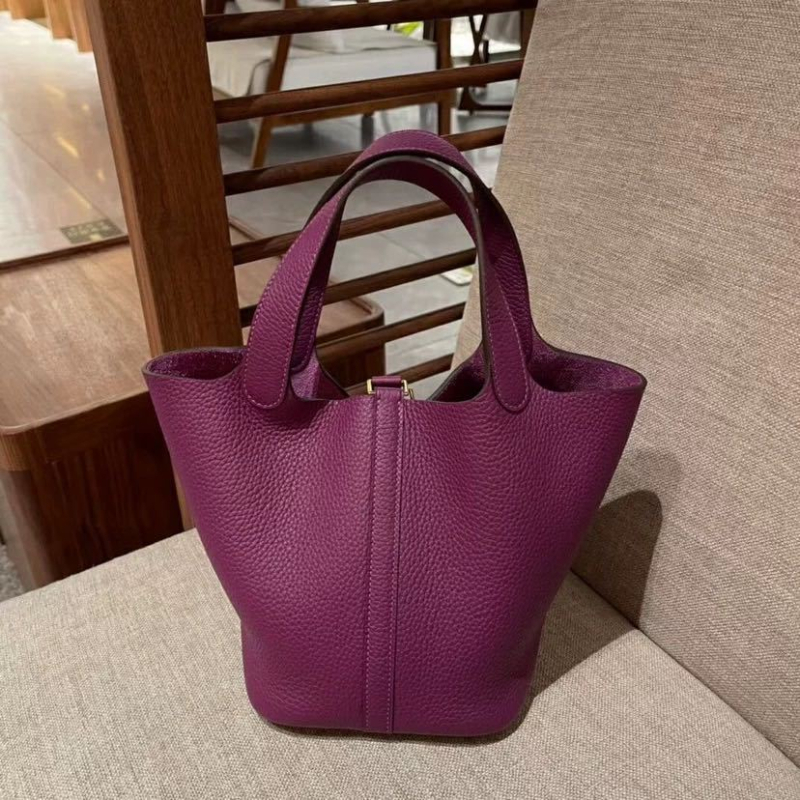 Torba od prave kože za žene – bucket bag, velika zapremina, uspravni kvadratni oblik, boja slonova siva