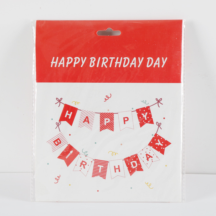 Banner de ziua de naștere din hârtie roșie cu dungi de lumânări și steaguri în formă de coadă de pește — Happy Birthday