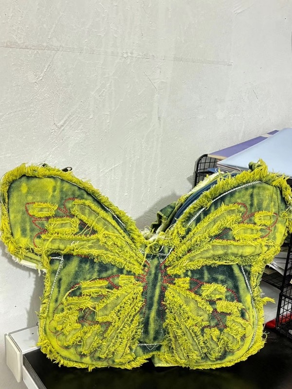 Džins ruksak s izvezenim leptirima, velika kapaciteta, umjetnički dizajn, crossbody torba preko ramena, gradski stil