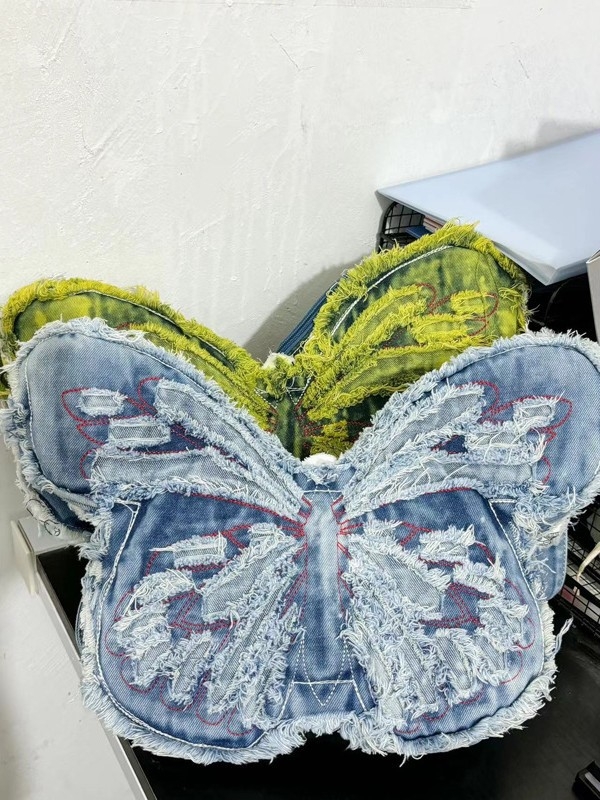 Džins ruksak s izvezenim leptirima, velika kapaciteta, umjetnički dizajn, crossbody torba preko ramena, gradski stil