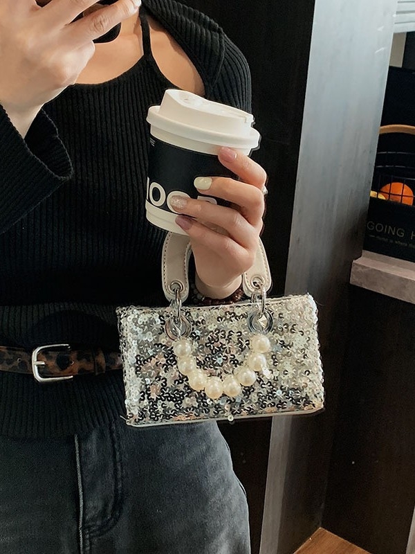 Mini torbica s pjaticama, inspirirana Dianom, lagana luksuzna večernja torba, s remenom za rame ili crossbody