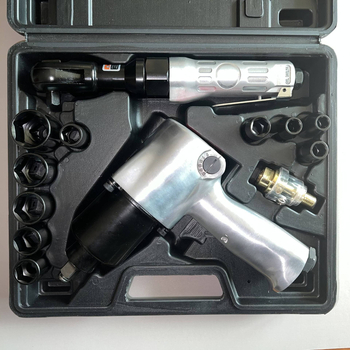 Set de unelte pneumatice pentru reparații auto: cioc pneumatic mic, cheie cu clichet și unelte de demontare a anvelopelor