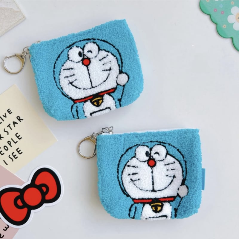 Doraemon – pluș pentru șervețele, portofel pentru monede, încărcător și husă de depozitare a cablurilor