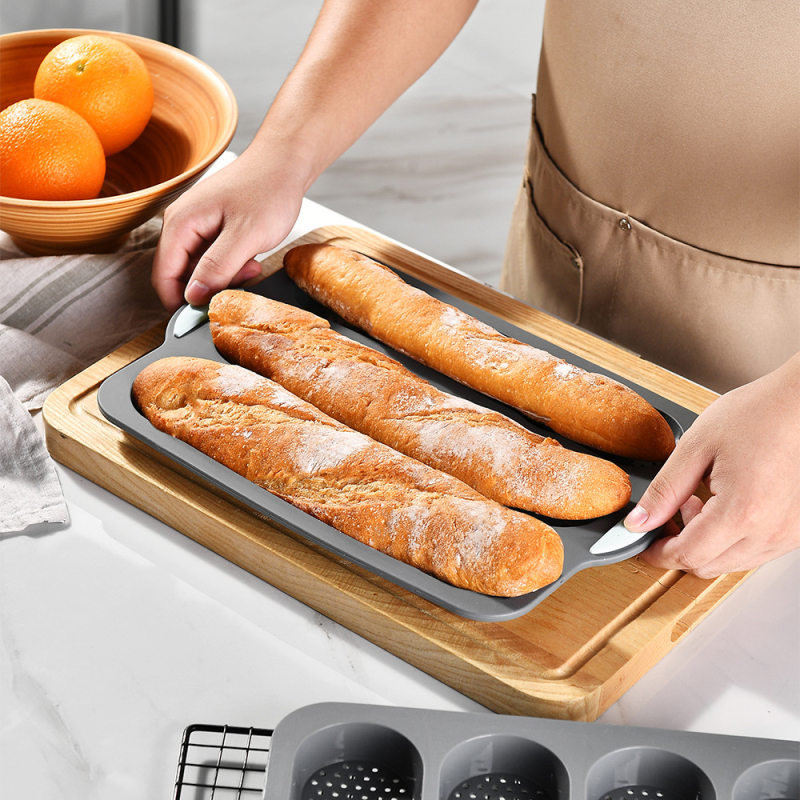 Formă din silicon pentru baghete, cu trei compartimente, antiaderentă, de calitate alimentară