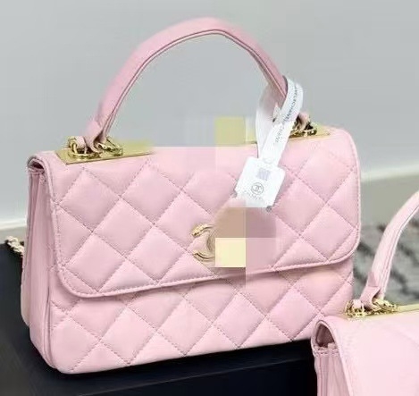 2025 ljetna ženska torbica od prave kože s kvadratnim prešivanjem i preklopnim poklopcem, lančani remen za rame i crossbody, za svakodnevnu upotrebu