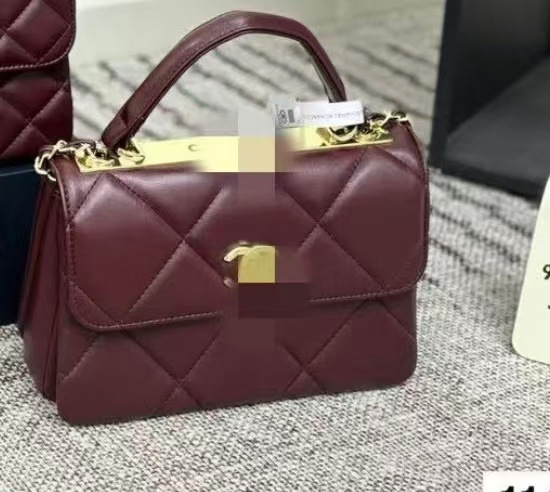 2025 ljetna ženska torbica od prave kože s kvadratnim prešivanjem i preklopnim poklopcem, lančani remen za rame i crossbody, za svakodnevnu upotrebu