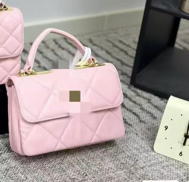 2025 ljetna ženska torbica od prave kože s kvadratnim prešivanjem i preklopnim poklopcem, lančani remen za rame i crossbody, za svakodnevnu upotrebu