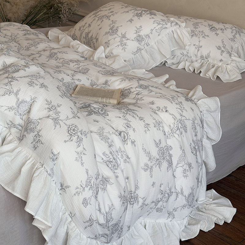 Stil francez, 100% bumbac, fir dublu, set patru piese cu margine volanată, imprimare moale