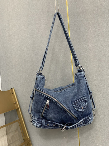 Traper torba u punk stilu s rivetima, retro moda, preko ramena