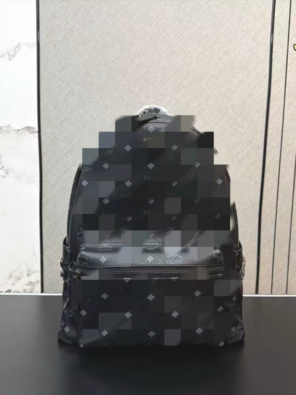 Unisex mini kožni ruksak s čavlima, kompaktan za svakodnevnu upotrebu, pogodan za 9-inčni prijenosnik