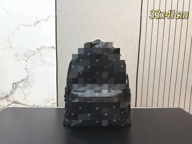 Unisex mini kožni ruksak s čavlima, kompaktan za svakodnevnu upotrebu, pogodan za 9-inčni prijenosnik