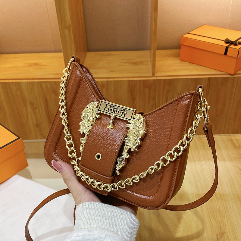 Ženska torba u francuskom stilu s premium teksturom, detalji s nity i lancem, crossbody torba za svakodnevnu upotrebu