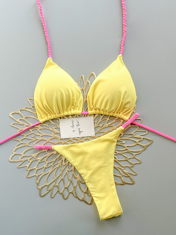 Női kétrészes bikini a strandoláshoz és nyaraláshoz, egyszínű, letisztult stílus