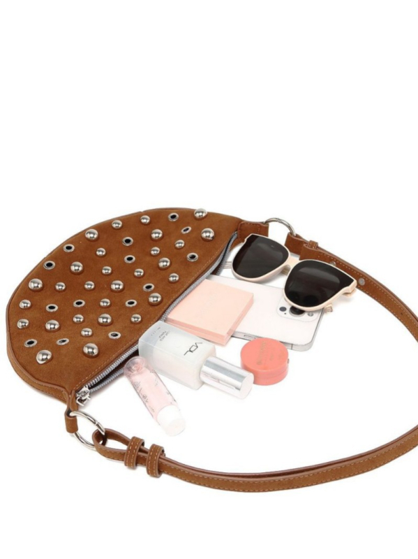 Mala crossbody torba s metalnim zakovicama, retro mat završetak, velur od jelenske kože