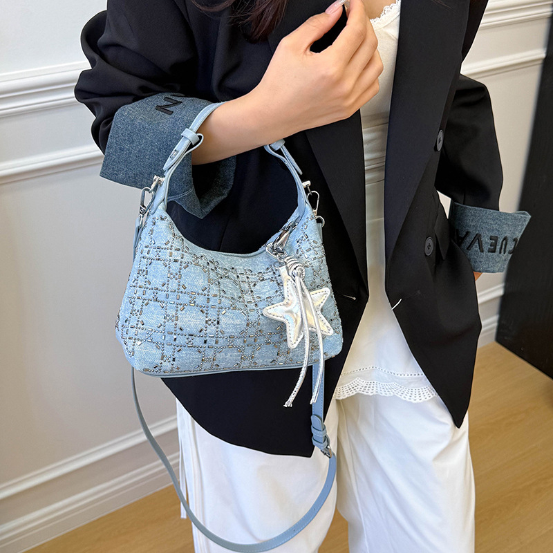 2025 ljetna modna crossbody torba s rivetima, casual minimalistička ženska mala torba