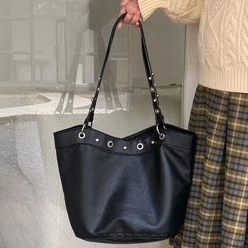 Torba Tote za svakodnevnu vožnju 2025, velika kapaciteta, punk motociklistička torba s rivetima, retro dizajn, ženska torba preko ramena