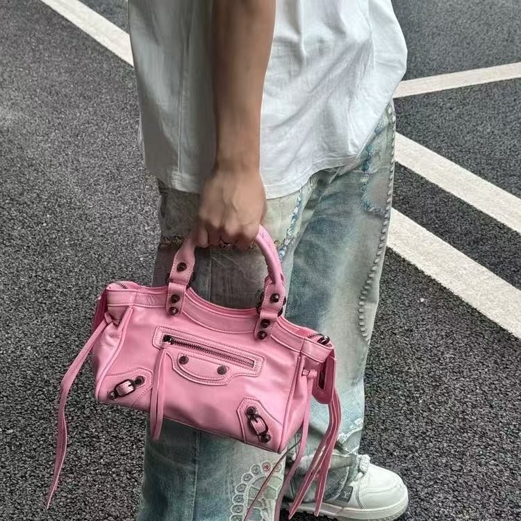 Ženska torba s nitima u moto stilu, kompaktna kvadratna crossbody torba
