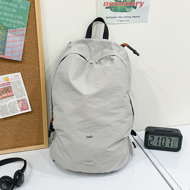 Lagani, minimalistički ruksak za outdoor aktivnosti, kapacitet do 20 l, korejskog stila, jednodijelni jednobojni dizajn, za učenike gimnazije