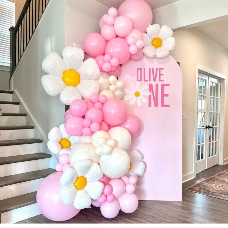 Daisy arc de baloane – set decor pentru nunți, zile de naștere și baby shower
