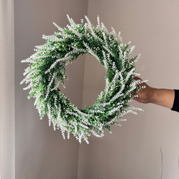 Ghirlandă de Crăciun verde și alb cu flori artificiale pentru decor de sărbătoare
