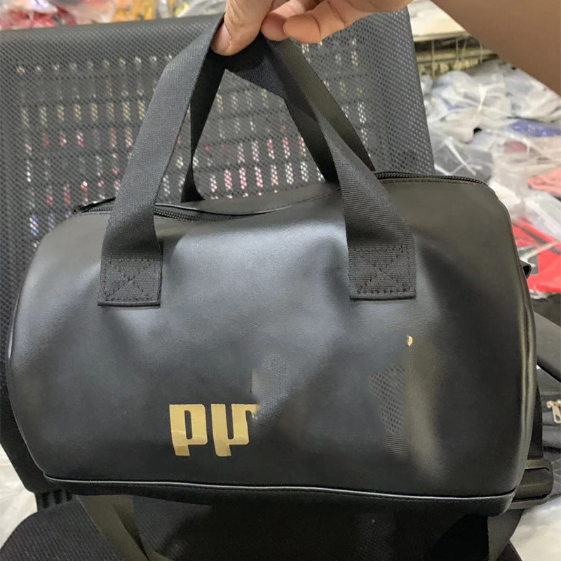 Muška torba za kratka putovanja, moderna crossbody torba za putovanja i treninge, sportska torba, kapacitet 56–75 L, PU koža