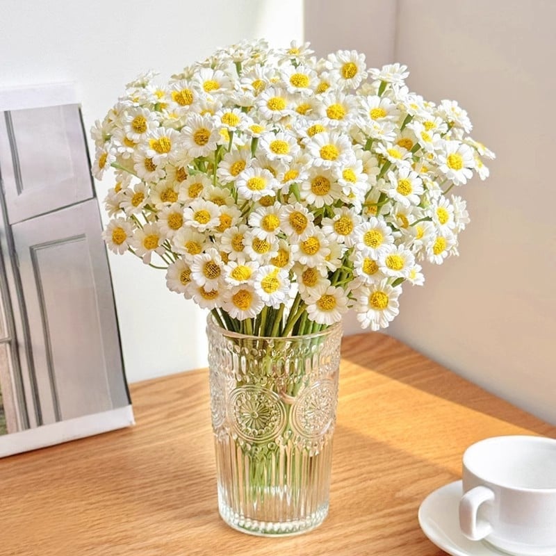 Buchet de flori artificiale cu margarete mici și mușețel — stil european pentru masă și decor interior