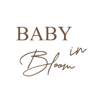 Autocolante din filc pentru perete Baby in Bloom – fundal pentru baby shower cu dezvăluire a sexului și arc de baloane pe perete