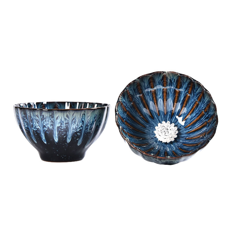 Ceșcuță de ceai din ceramică Jian ware, cu motiv lotus auriu și argintiu