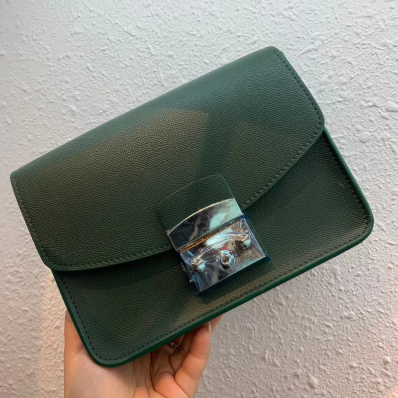 Fujia Mala kvadratna torbica s lancem, crossbody i ručna torba, PU materijal, ženska torbica u jednobojnoj boji