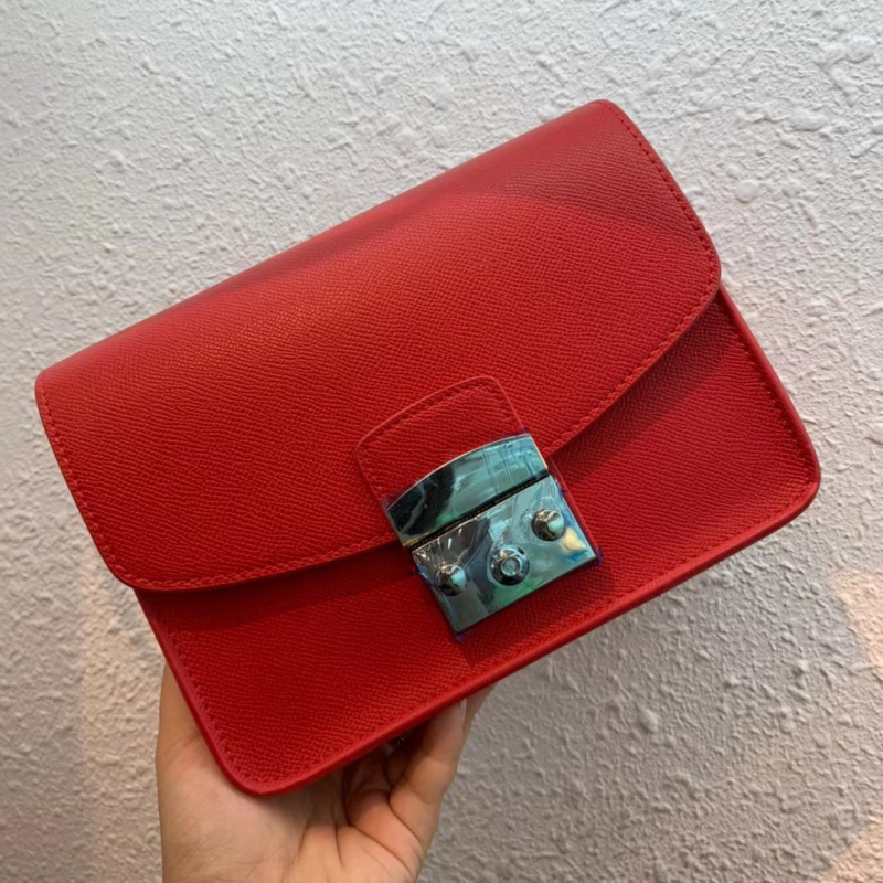 Fujia Mala kvadratna torbica s lancem, crossbody i ručna torba, PU materijal, ženska torbica u jednobojnoj boji